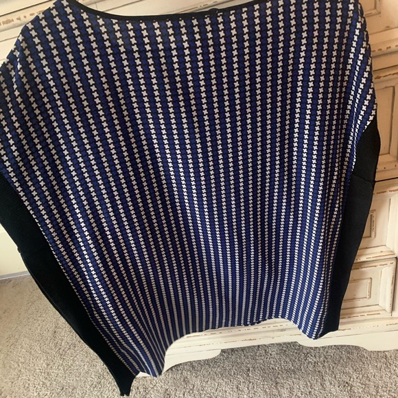 Michael kors woman’s size small blouse - Picture 2 of 2